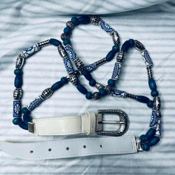 Accessories - Vintage Beaded women’s Belt Size Medium/Large, Artsy beads